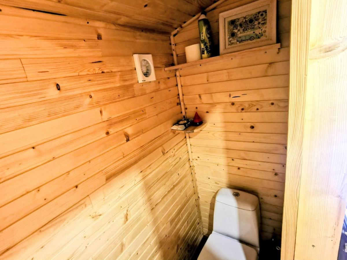 La Roulotte Du Cagire - 4 Pers - Pyrenees Pensionat Villeneuve-de-Rivière Exteriör bild