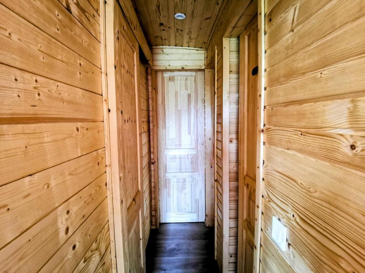 La Roulotte Du Cagire - 4 Pers - Pyrenees Pensionat Villeneuve-de-Rivière Exteriör bild